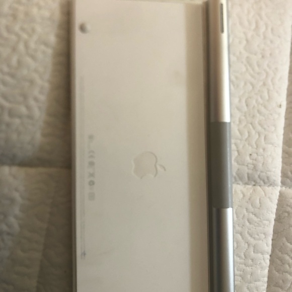 Apple Bluetooth wireless keyboard